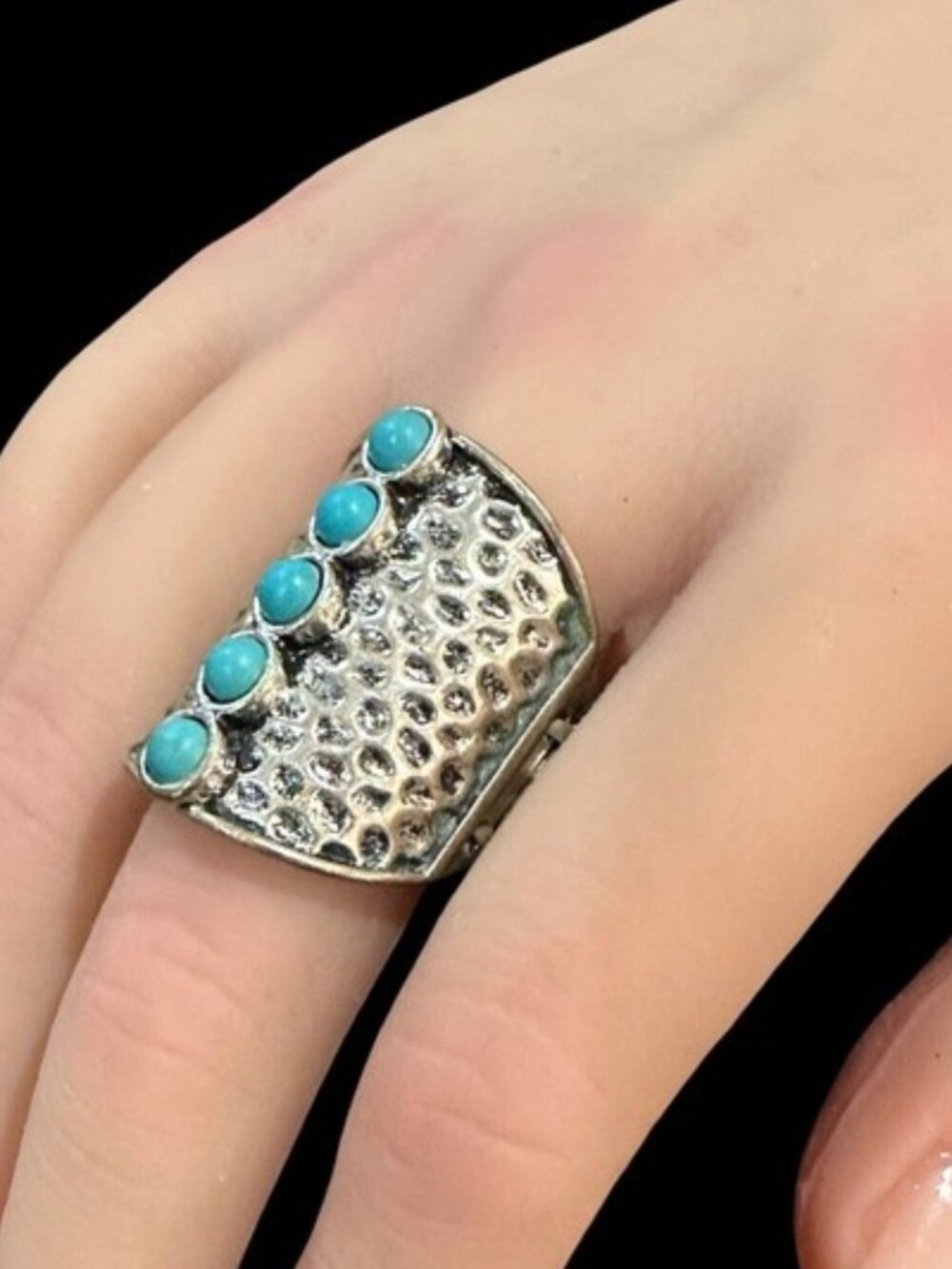 Boho Stretch Ring Hammered Blue Beaded Center Size 7.5 Womens Cocktail Jewelry